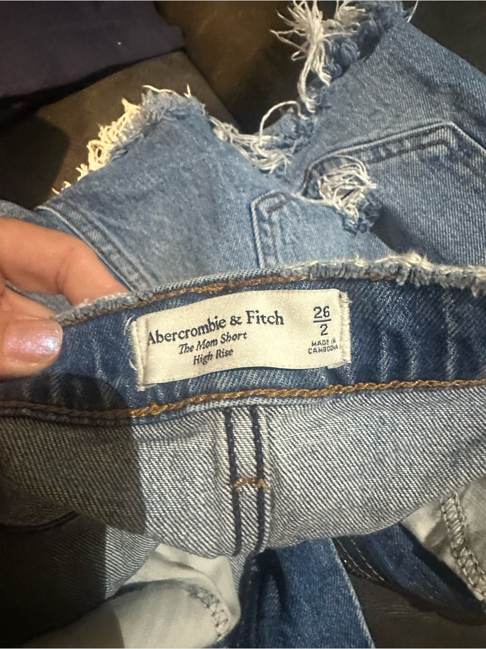 Abercrombie & Fitch The Mom Short High Rise Distressed Denim Shorts Size - Picture 4 of 4